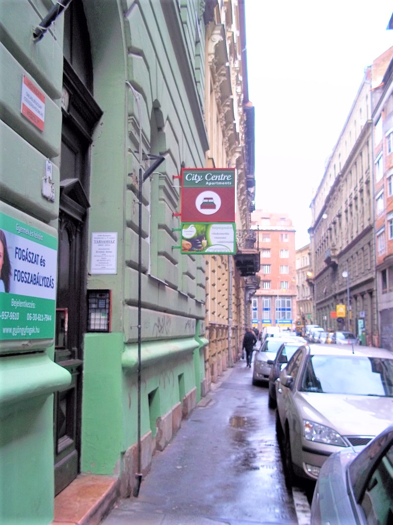Szentkiralyi utca penzion ubytování pro výlety kolní v Budapeti