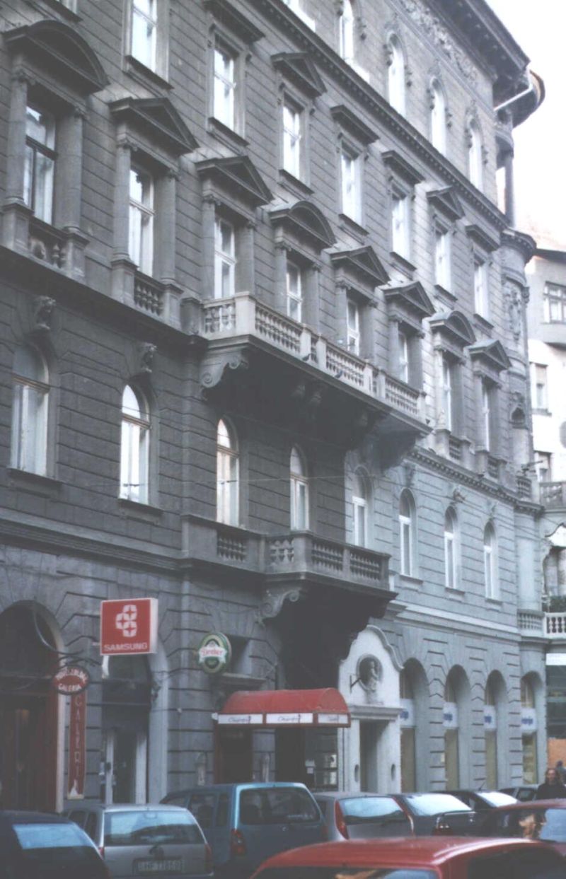квартиры, апартаменты на продажу в Будапеште, в центре города, недорогая